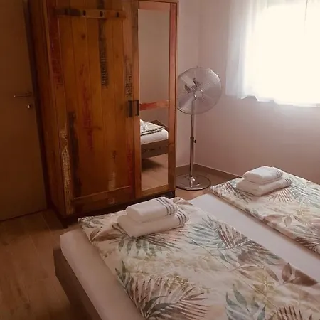 Apartment Tin Starigrad Paklenica