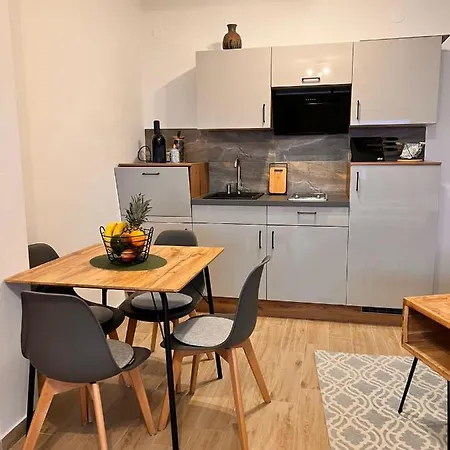 Tin Apartment Starigrad Paklenica