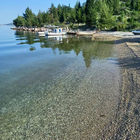 Tin Apartment Starigrad Paklenica